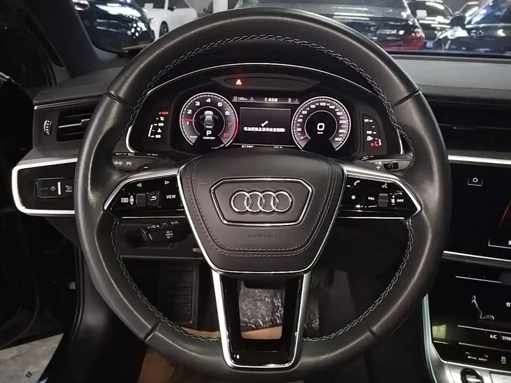 Audi A6L — фото 10