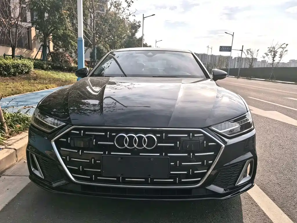 Audi A7L — фото 2