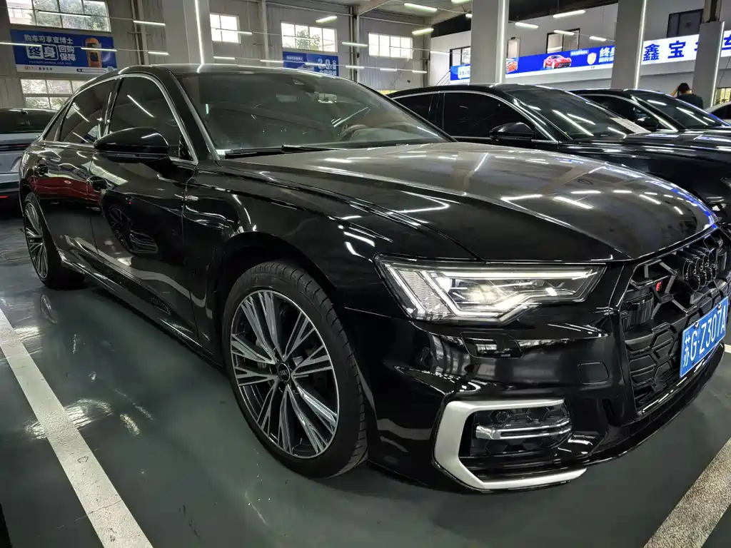 Audi A6L — фото 2