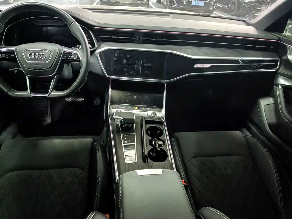 Audi A6L — фото 14