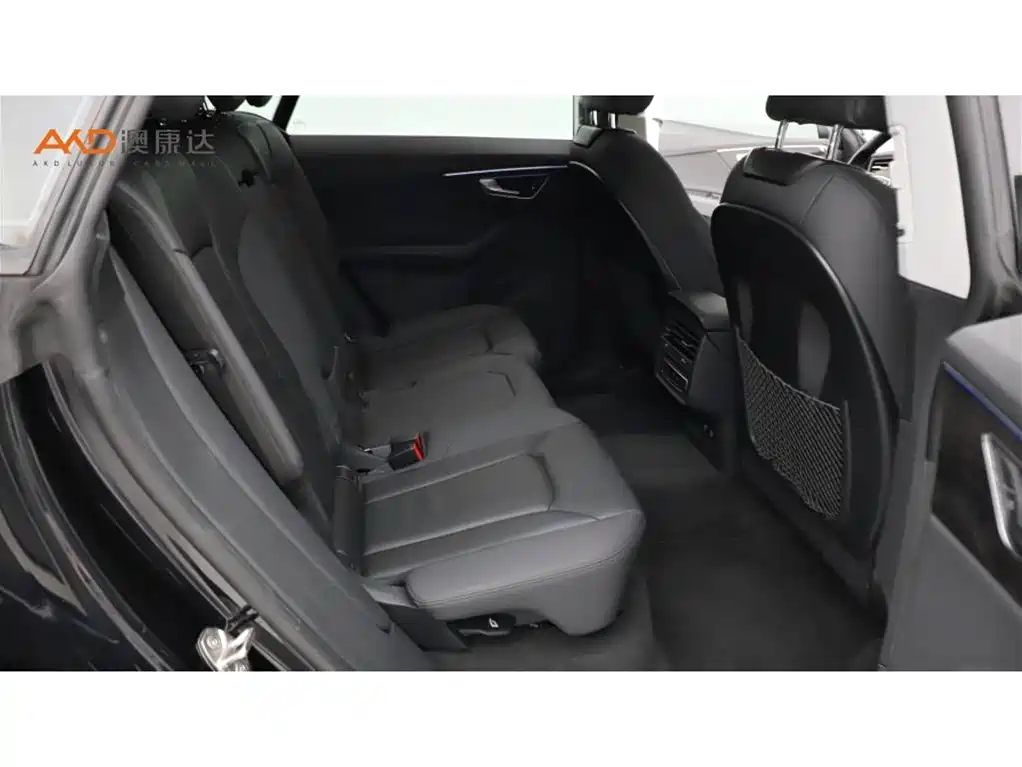 Audi Q8 — фото 8