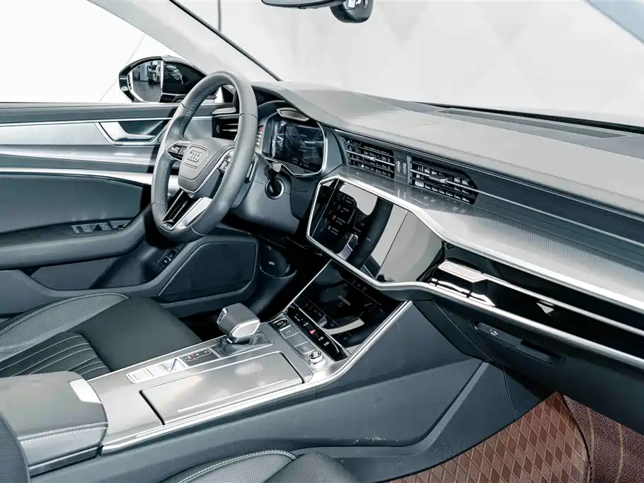Audi A6L — фото 18