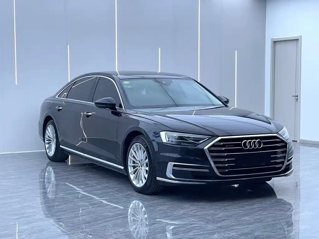 Audi A8 — фото 3