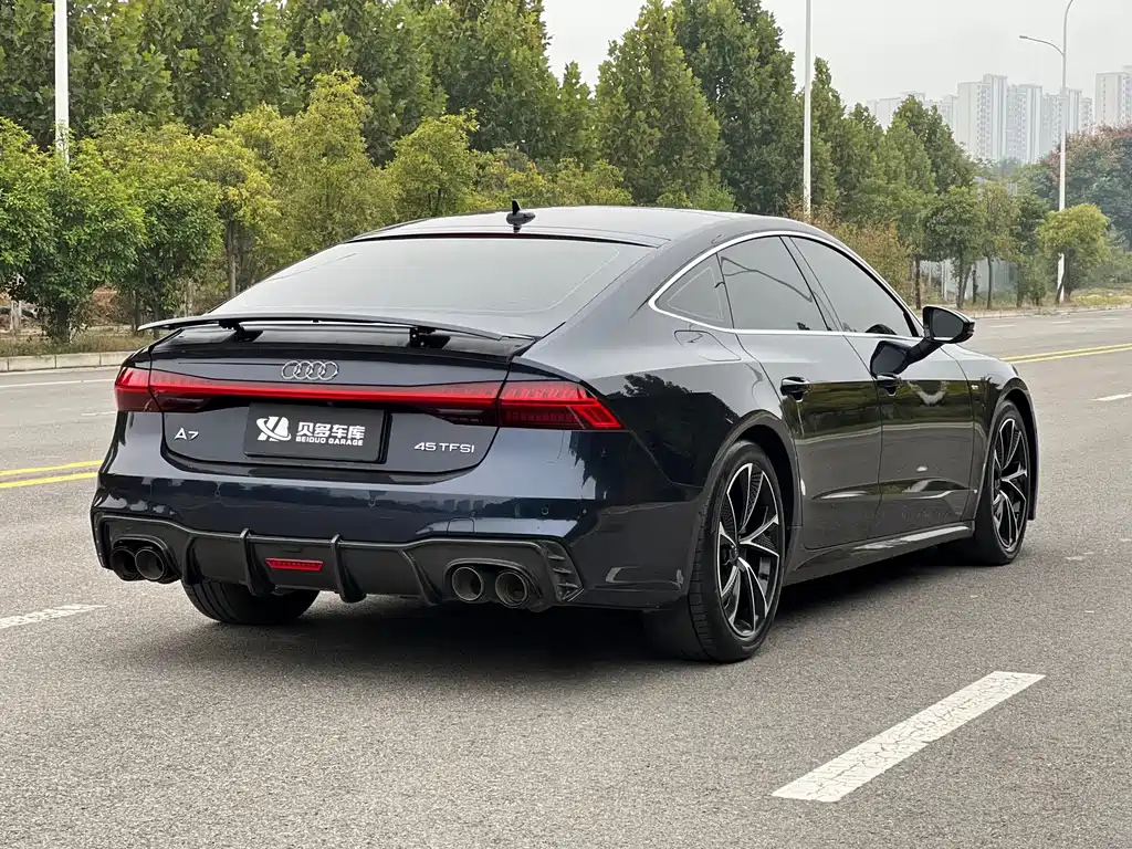 Audi A7 — фото 7