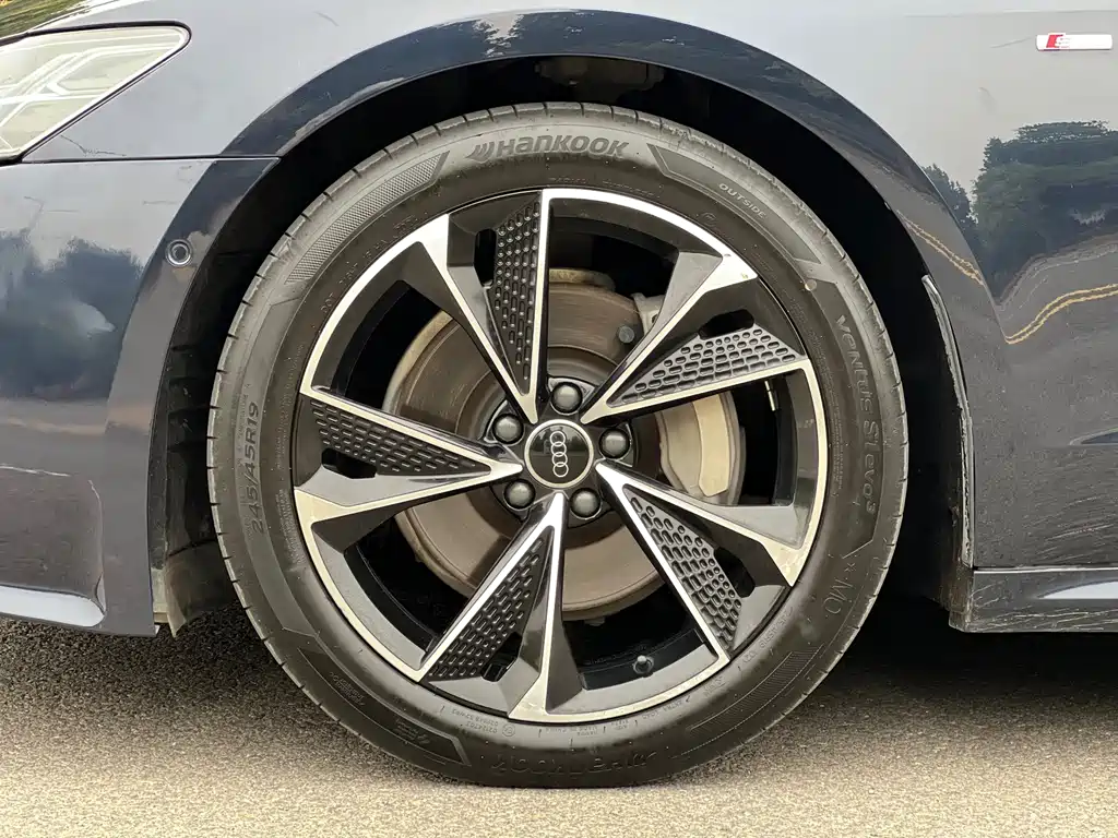Audi A7 — фото 8