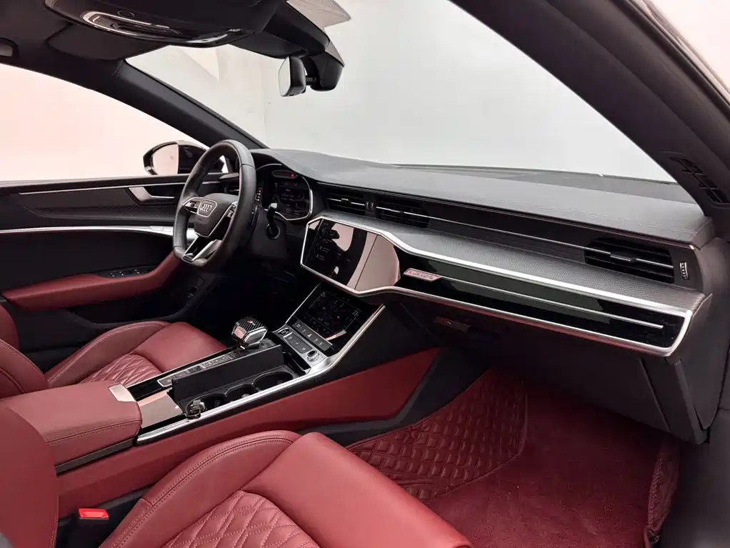 Audi A7L — фото 11