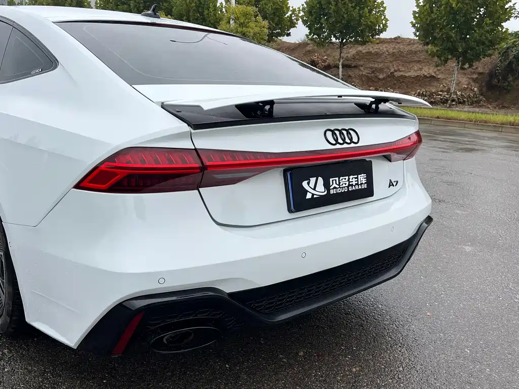Audi A7 — фото 19