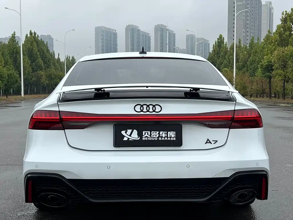 Audi A7 — фото 8