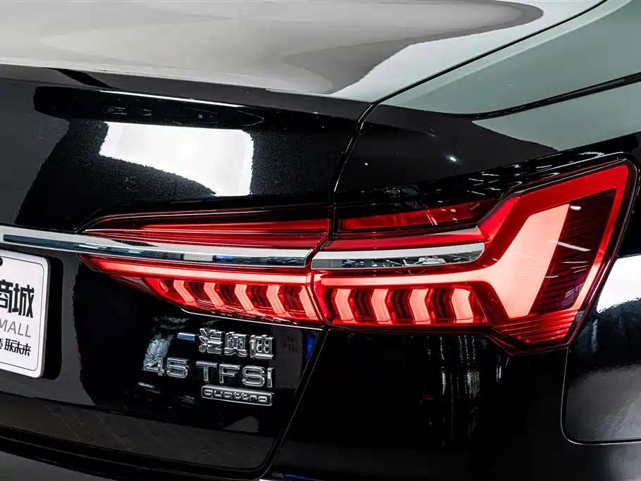 Audi A6L — фото 8