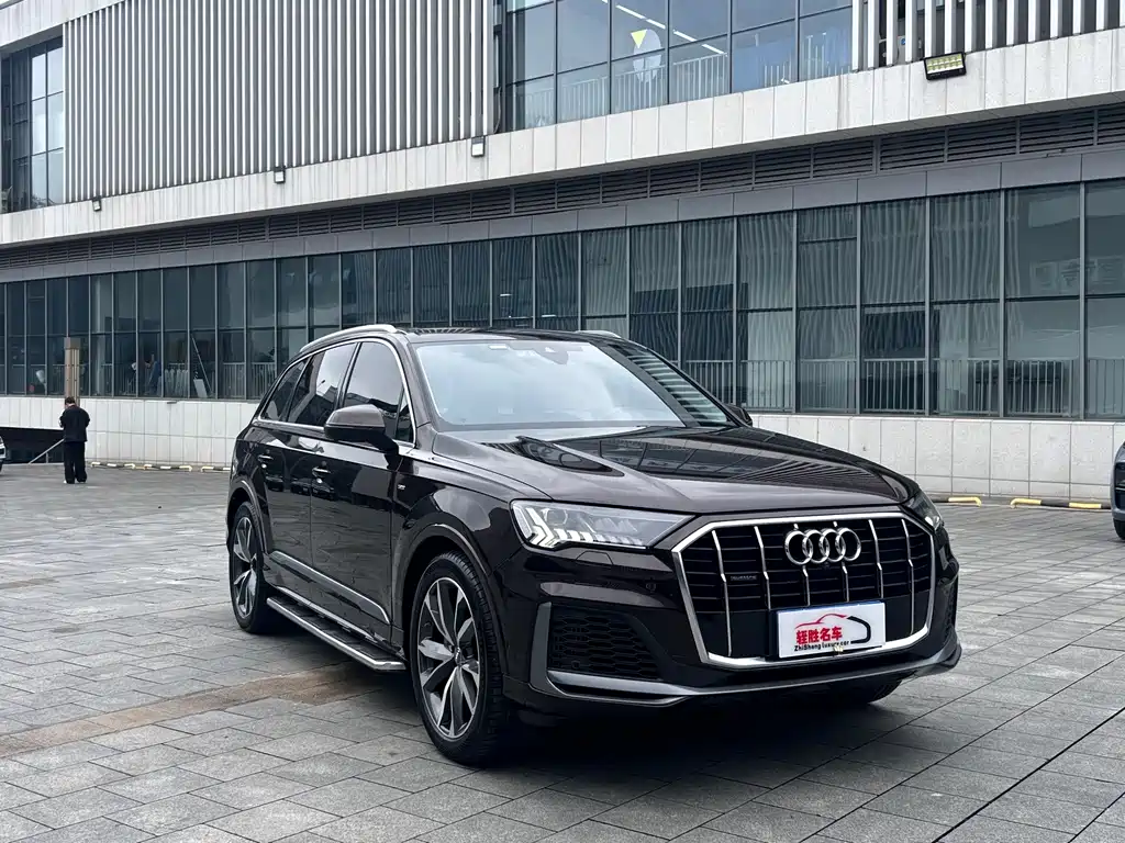 Audi Q7 — фото 3