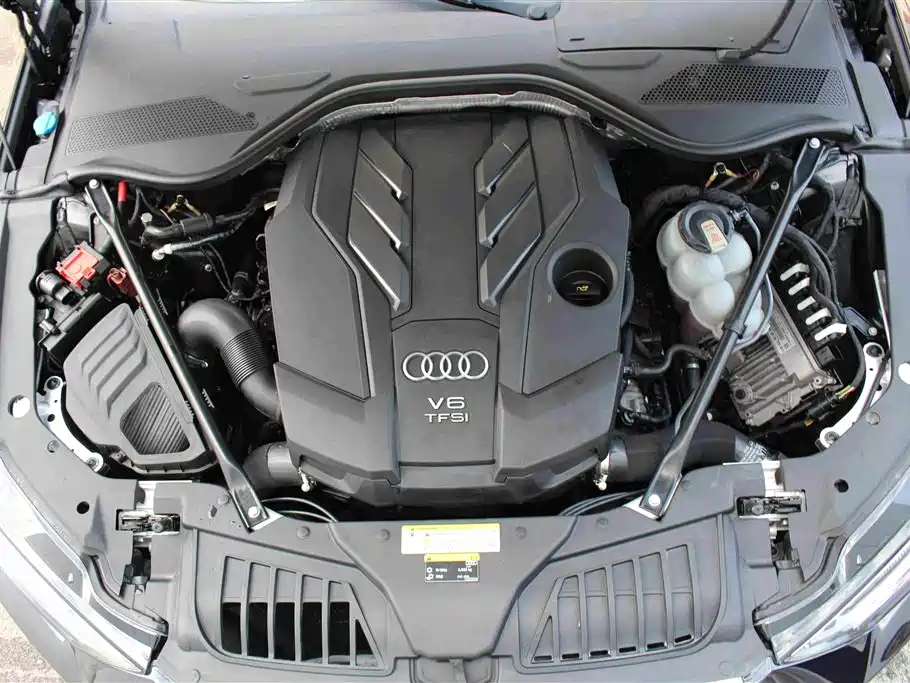 Audi A8 — фото 14
