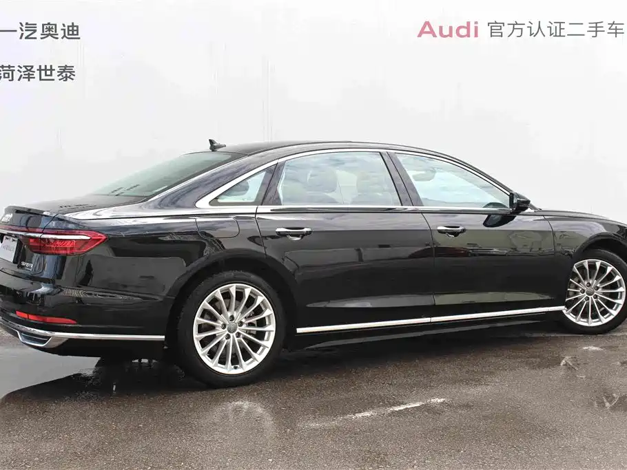 Audi A8 — фото 4