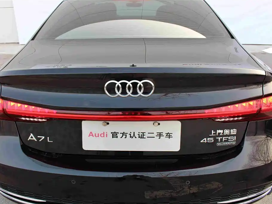 Audi A7L — фото 14