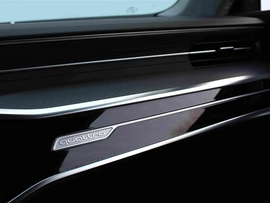 Audi A7L — фото 10