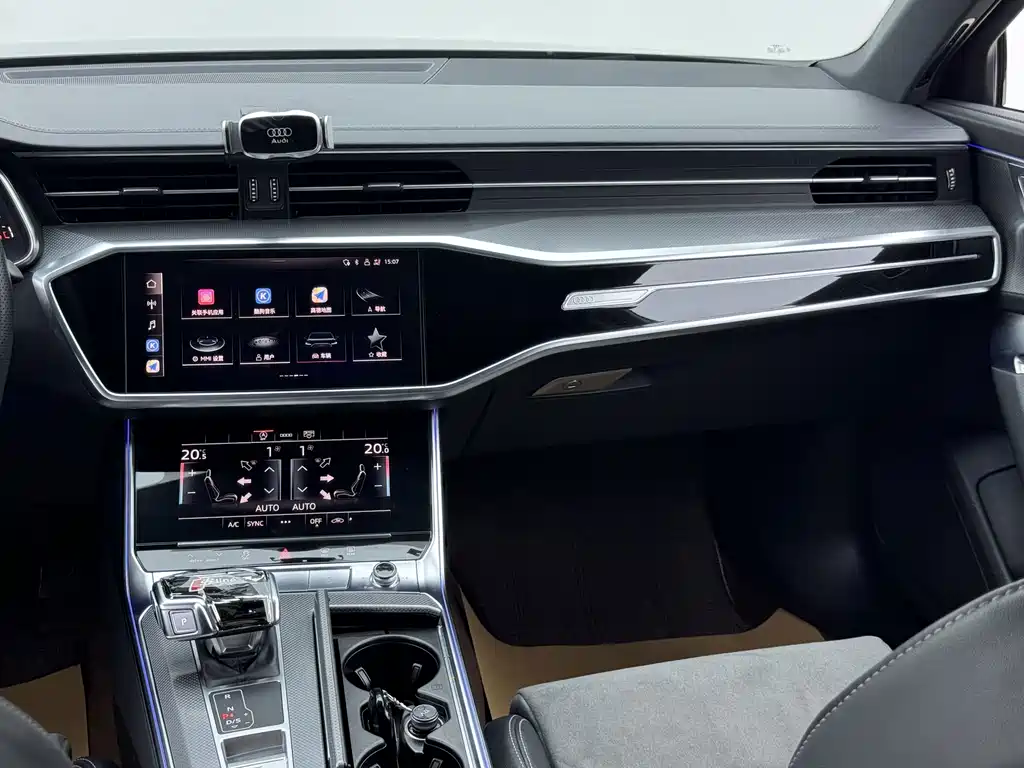 Audi A6L — фото 5