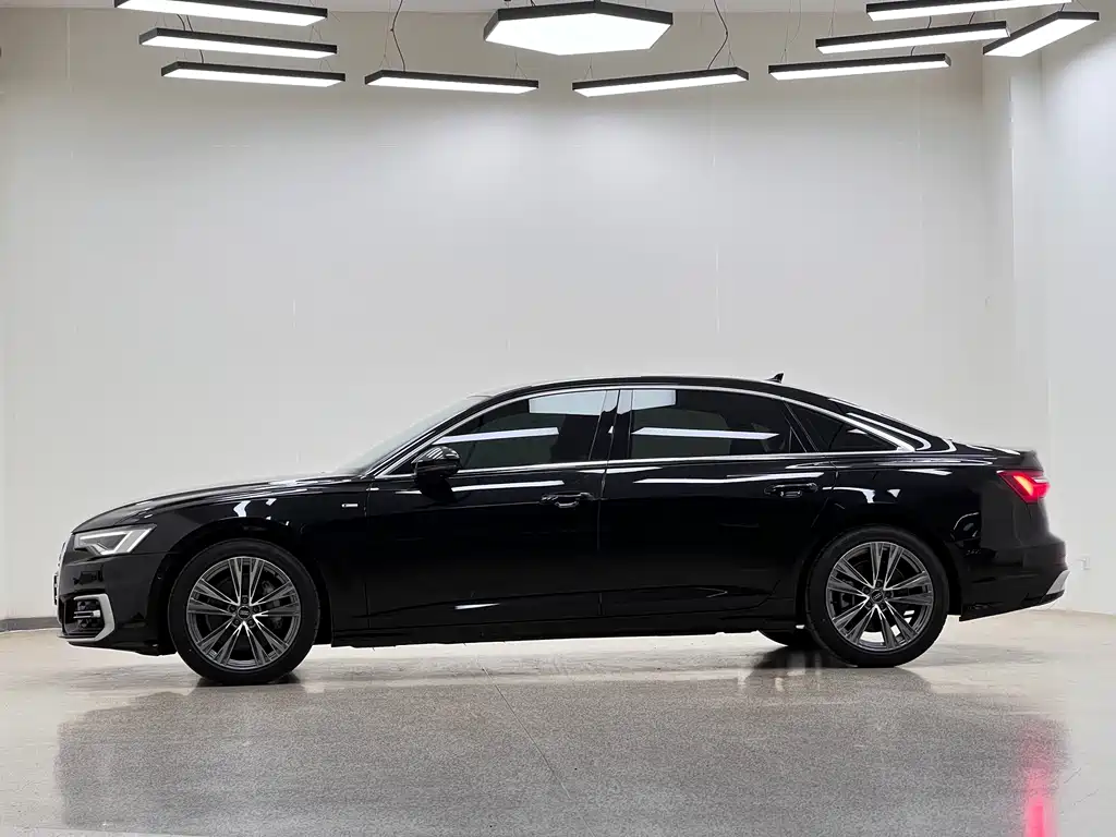 Audi A6L — фото 4