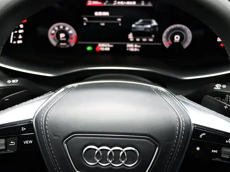 Audi A6L — фото 9