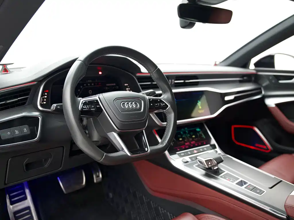 Audi A7L — фото 5