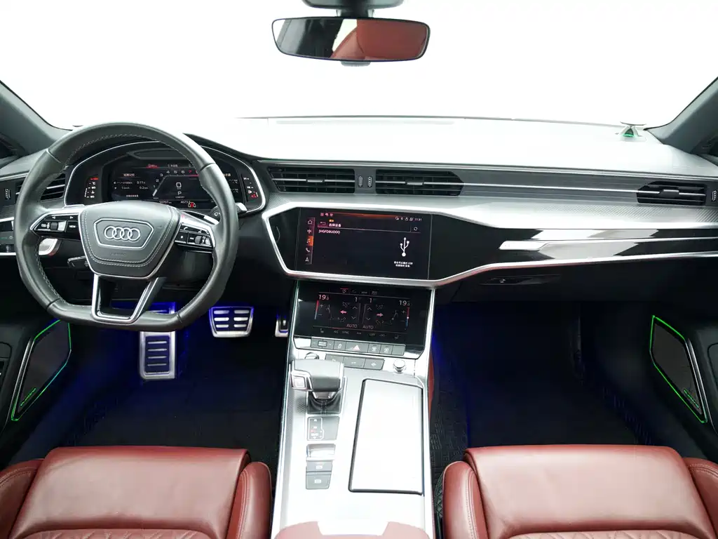 Audi A7L — фото 6