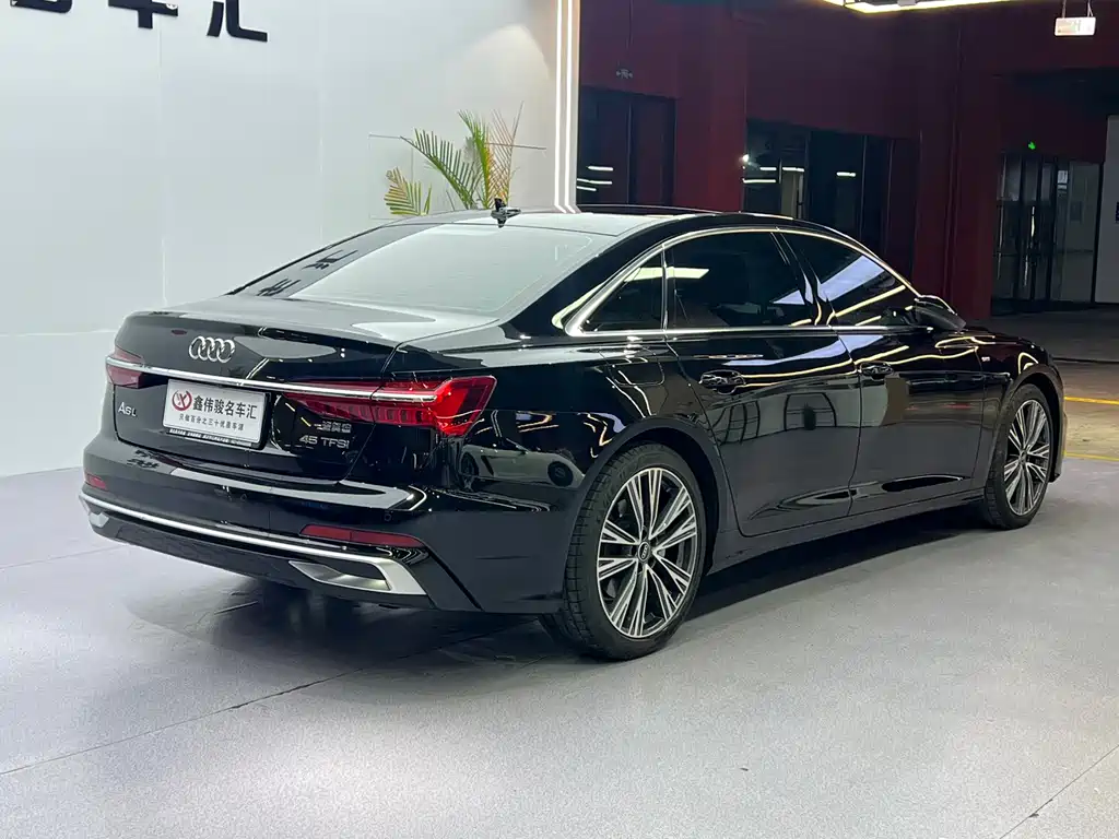 Audi A6L — фото 15