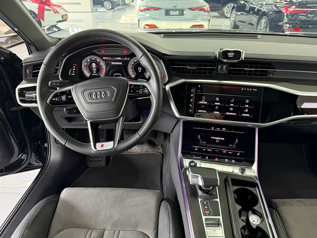 Audi A6L — фото 8