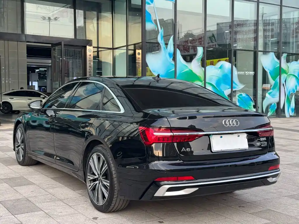 Audi A6L — фото 6