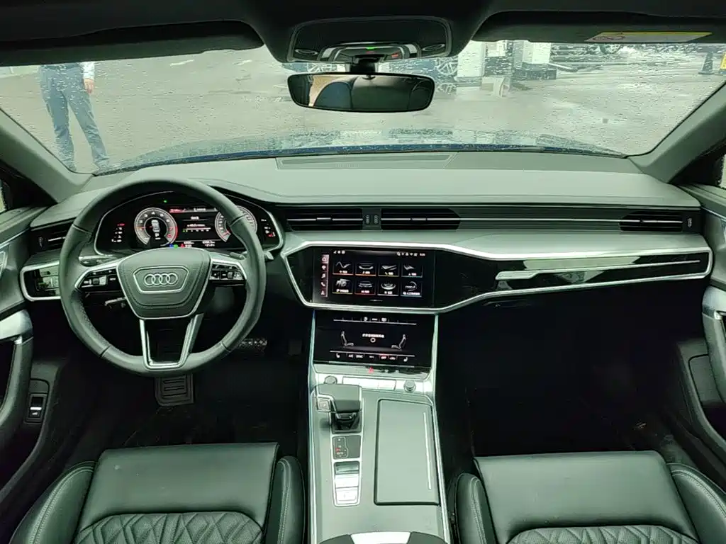 Audi A6L — фото 9