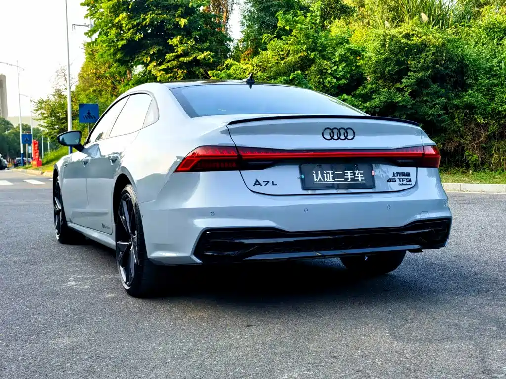 Audi A7L — фото 5