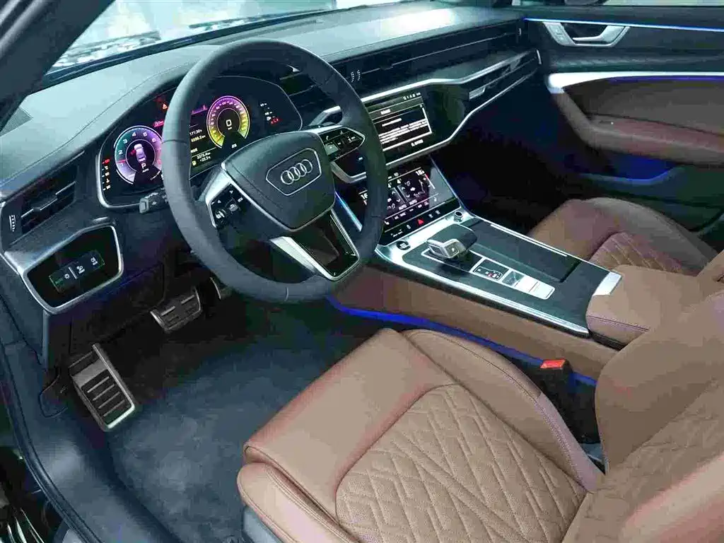 Audi A6L — фото 8