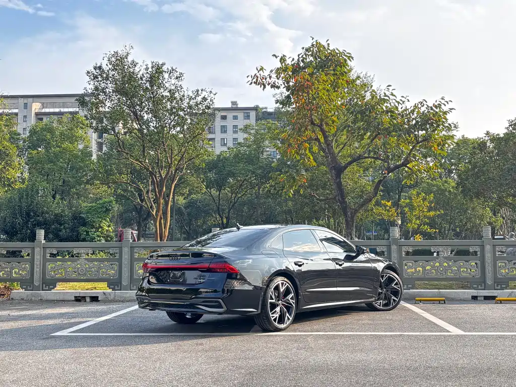 Audi A7L — фото 4