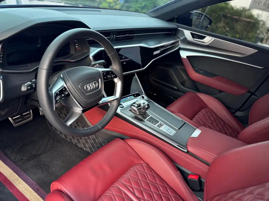 Audi A7L — фото 8