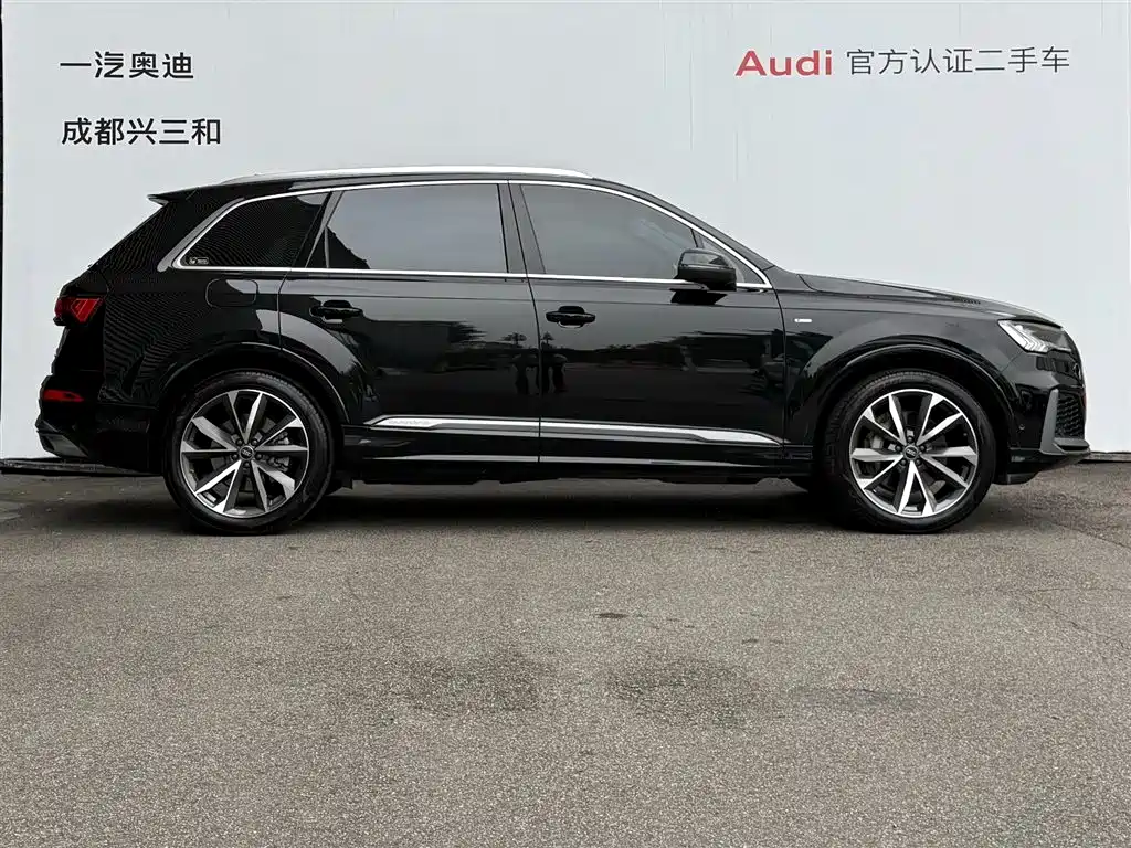 Audi Q7 — фото 2