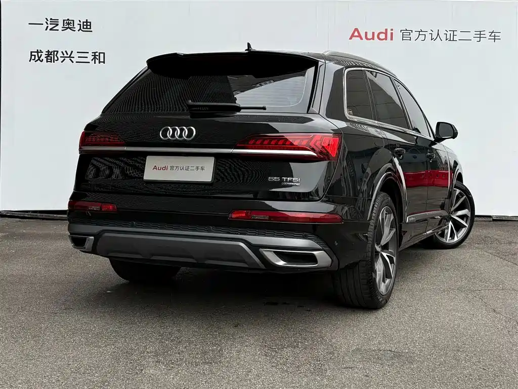 Audi Q7 — фото 4