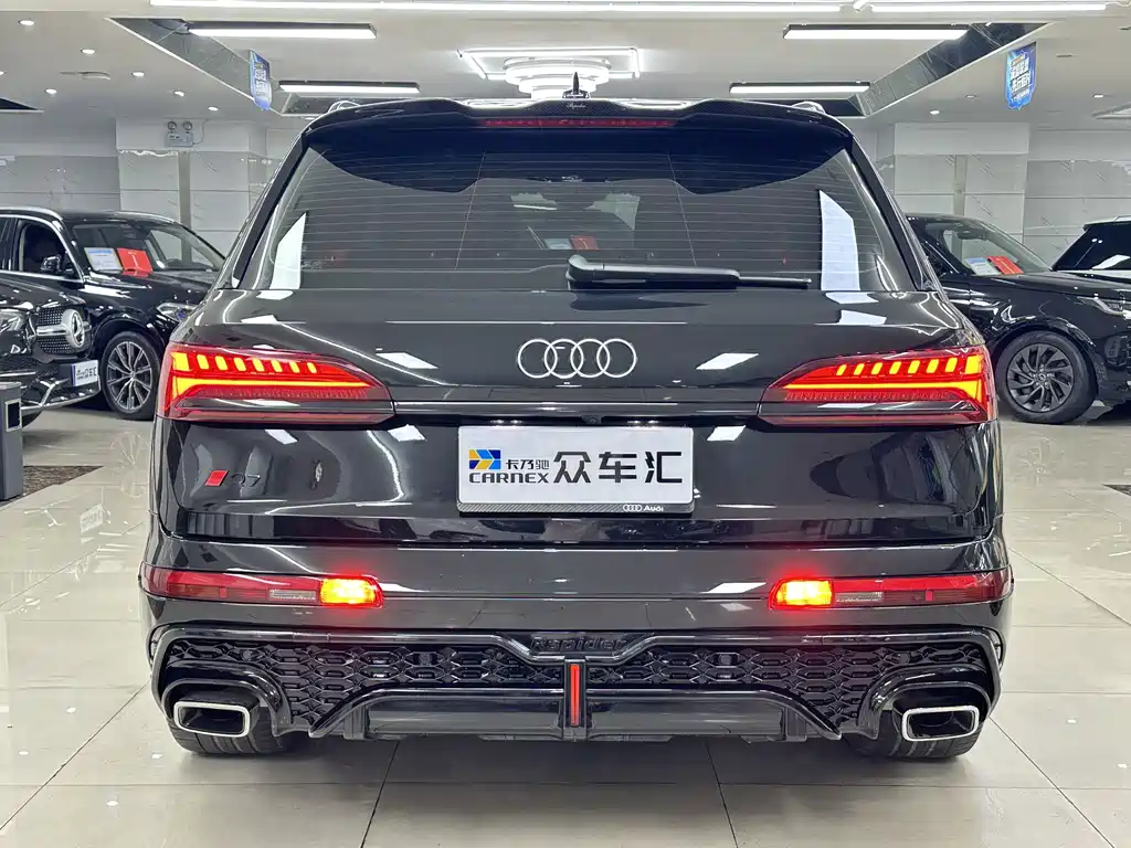 Audi Q7 — фото 5