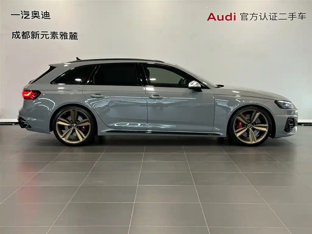 Audi RS 4 — фото 3