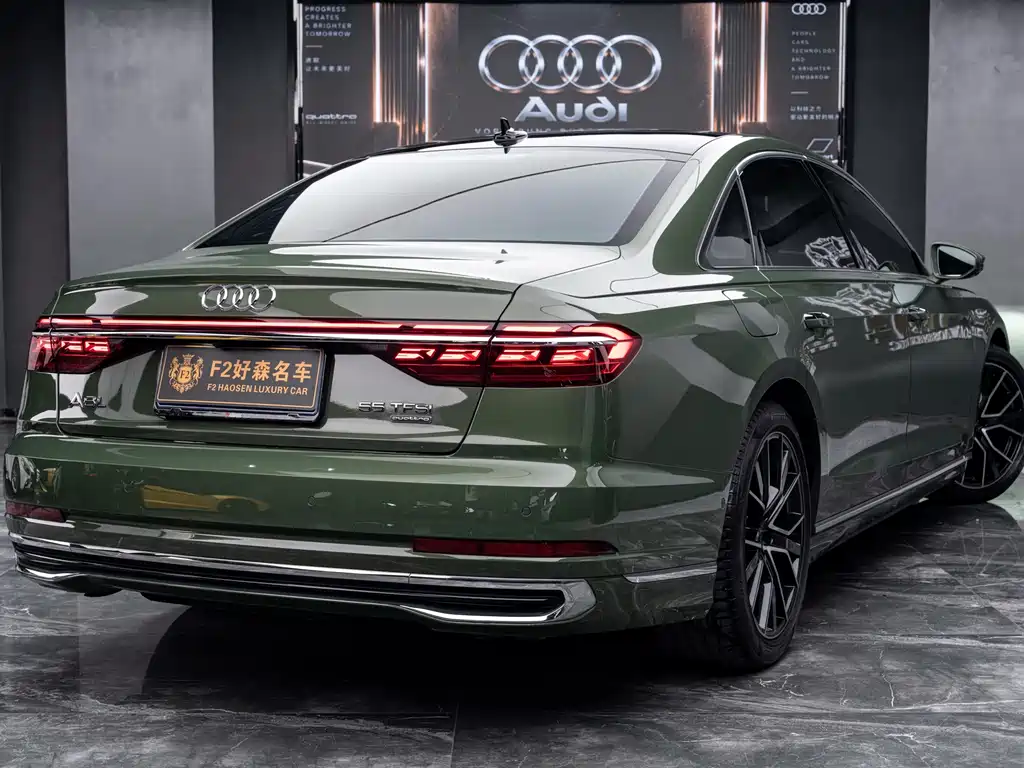 Audi A8 — фото 10