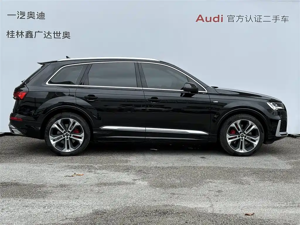 Audi Q7 — фото 3