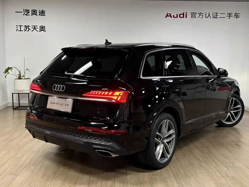 Audi Q7 — фото 4
