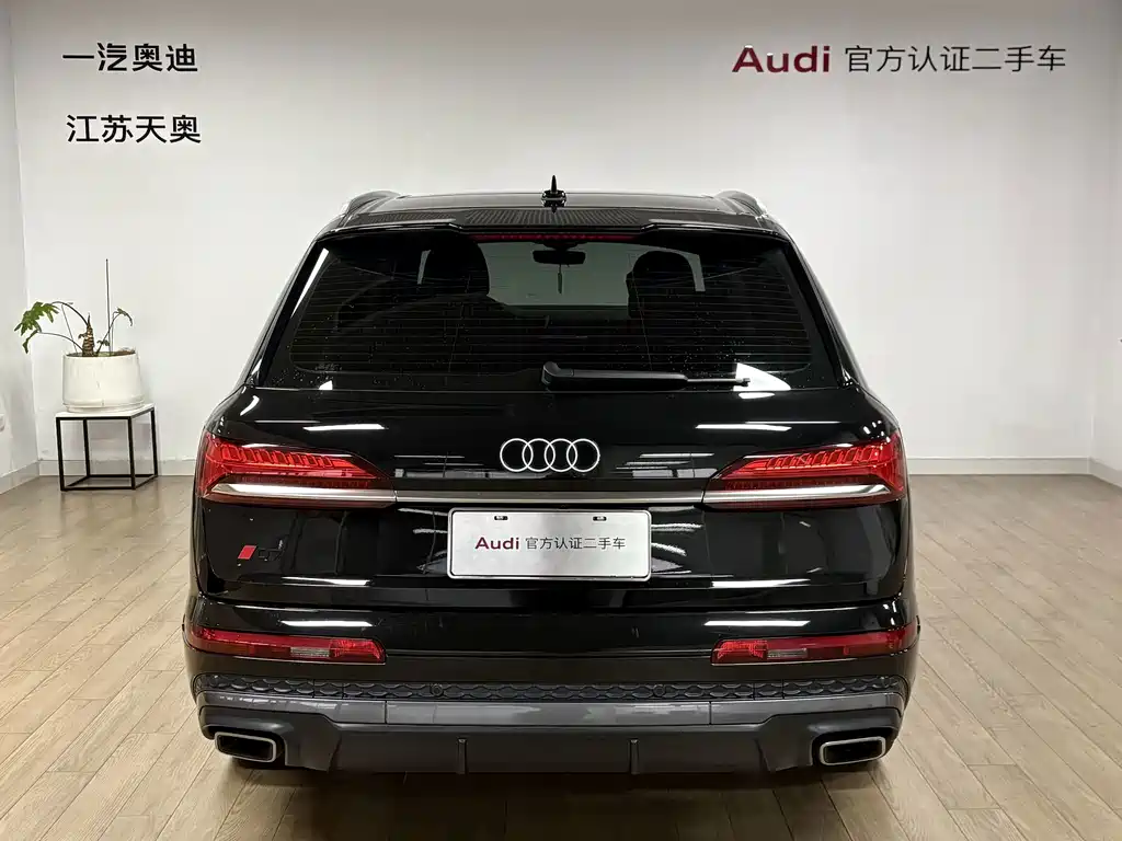 Audi Q7 — фото 5