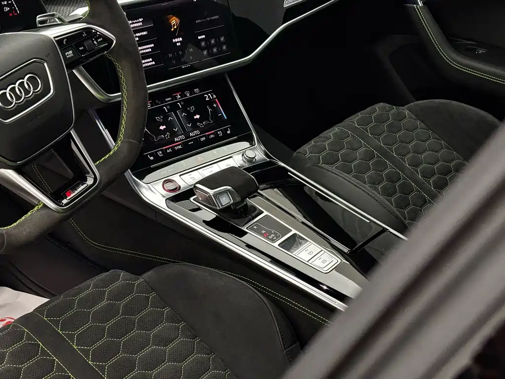 Audi RS 7 — фото 8