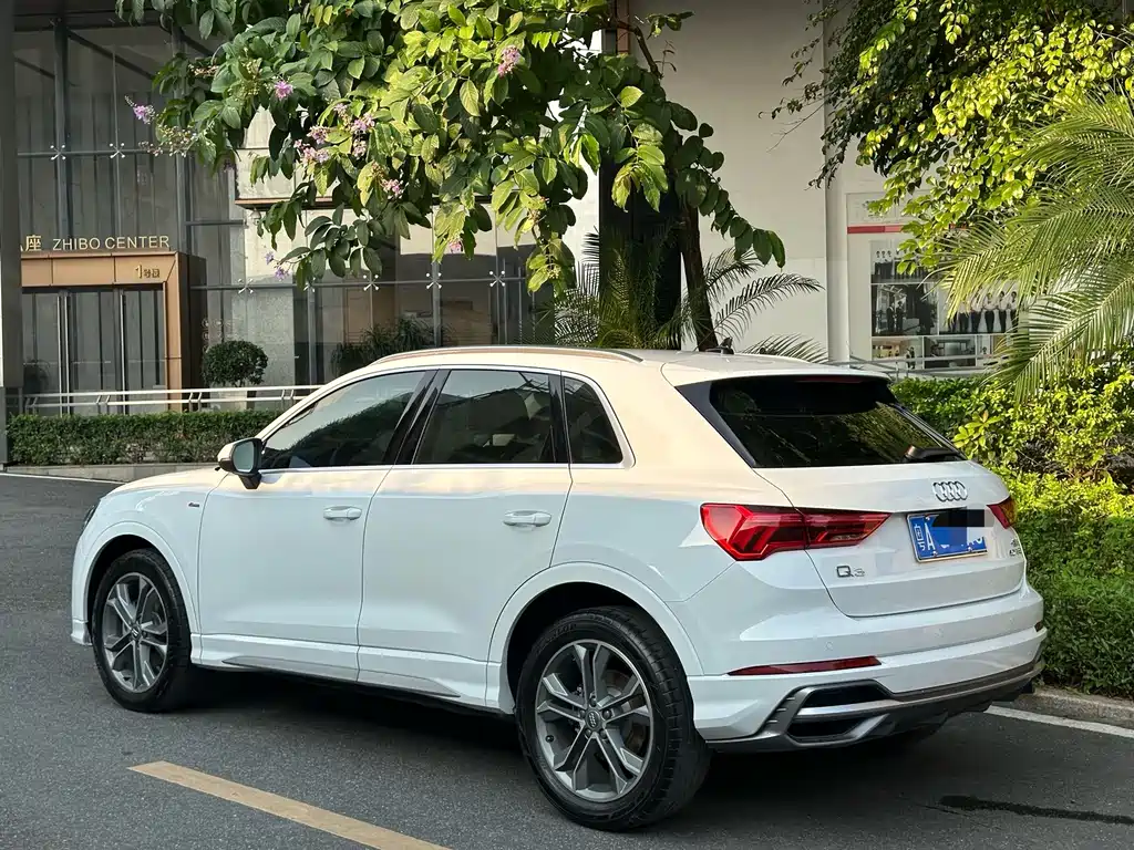 Audi Q3 — фото 6