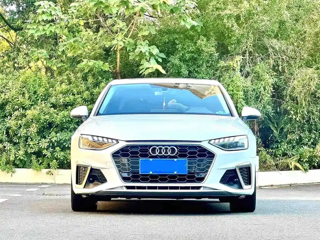 Audi A4L — фото 2