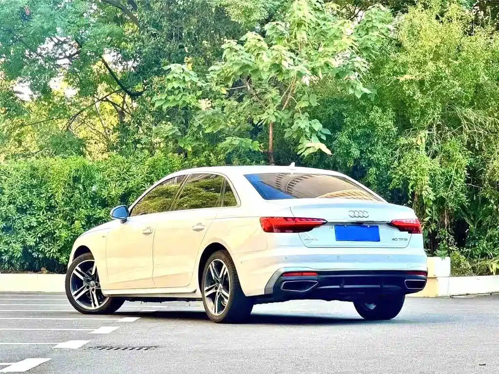 Audi A4L — фото 8