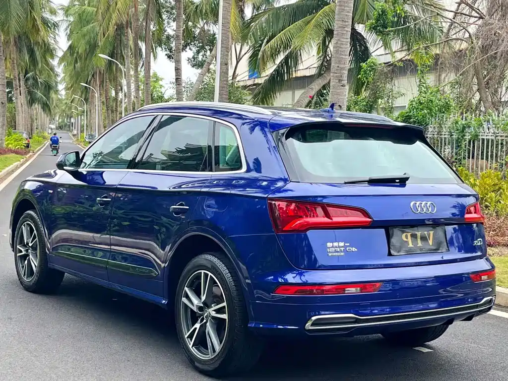 Audi Q5L — фото 4