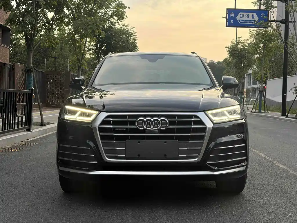 Audi Q5L — фото 2