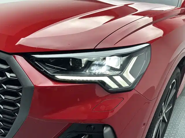 Audi Q3 Sportback — фото 17