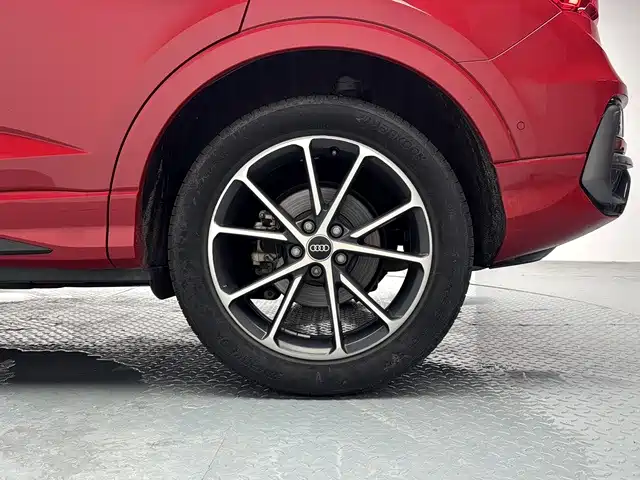 Audi Q3 Sportback — фото 18