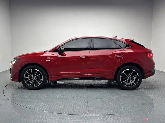 Audi Q3 Sportback — фото 4