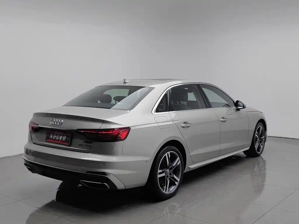 Audi A4L — фото 2