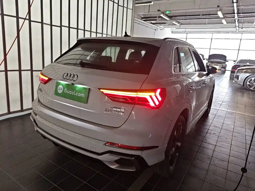Audi Q3 — фото 6
